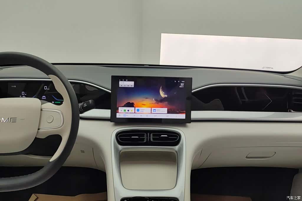 Geely Xingyuan, 2025 13