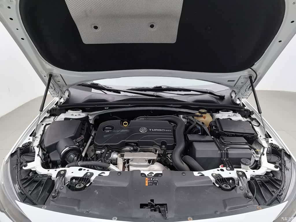 Buick Regal, 2019 6