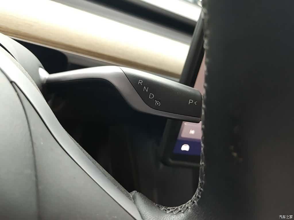 Tesla Model Y, 2023 14