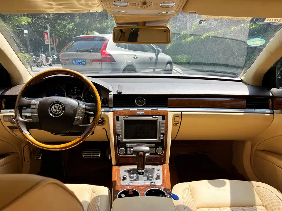 Volkswagen Phaeton