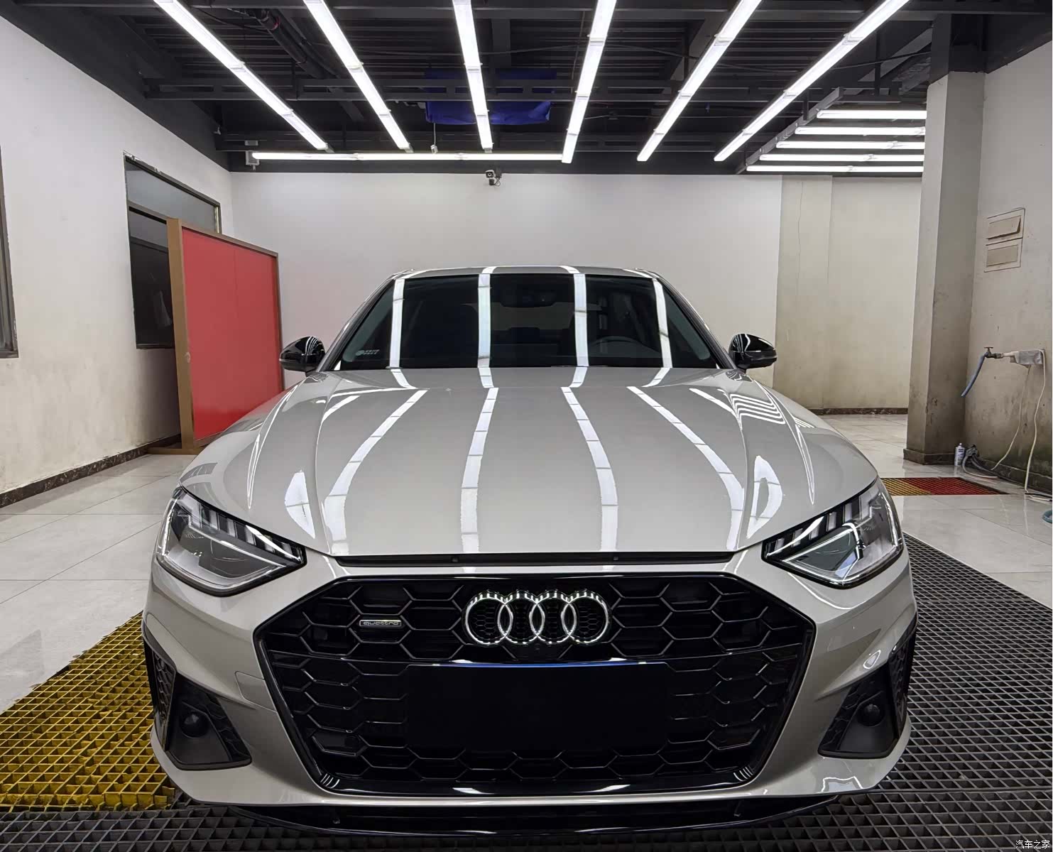 Audi A4L, 2022 1