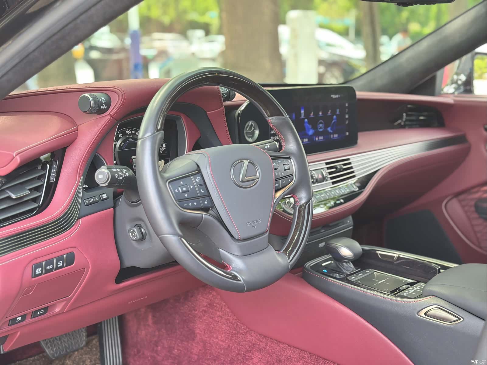 Lexus LS, 2021 16