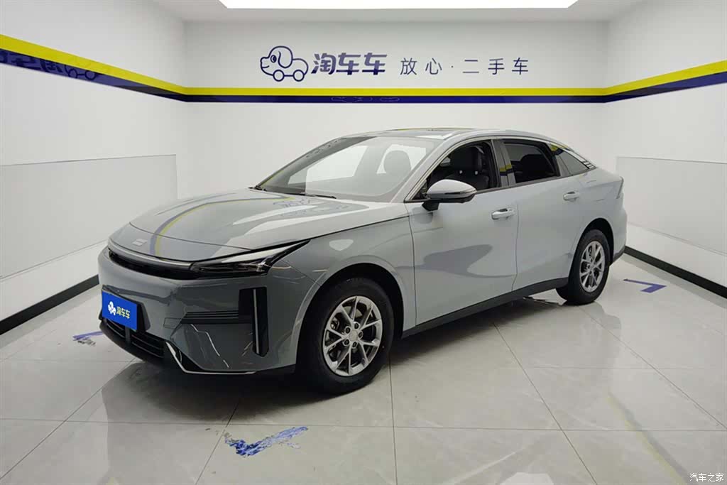 Geely Galaxy L6, 2025 1