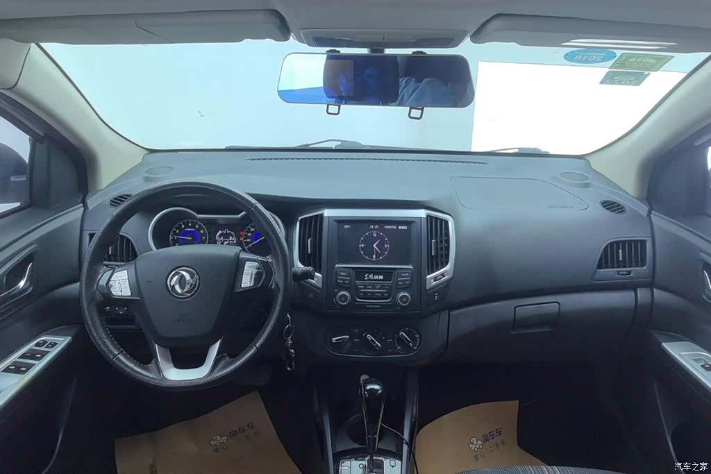 DongFeng AX3, 2016 12