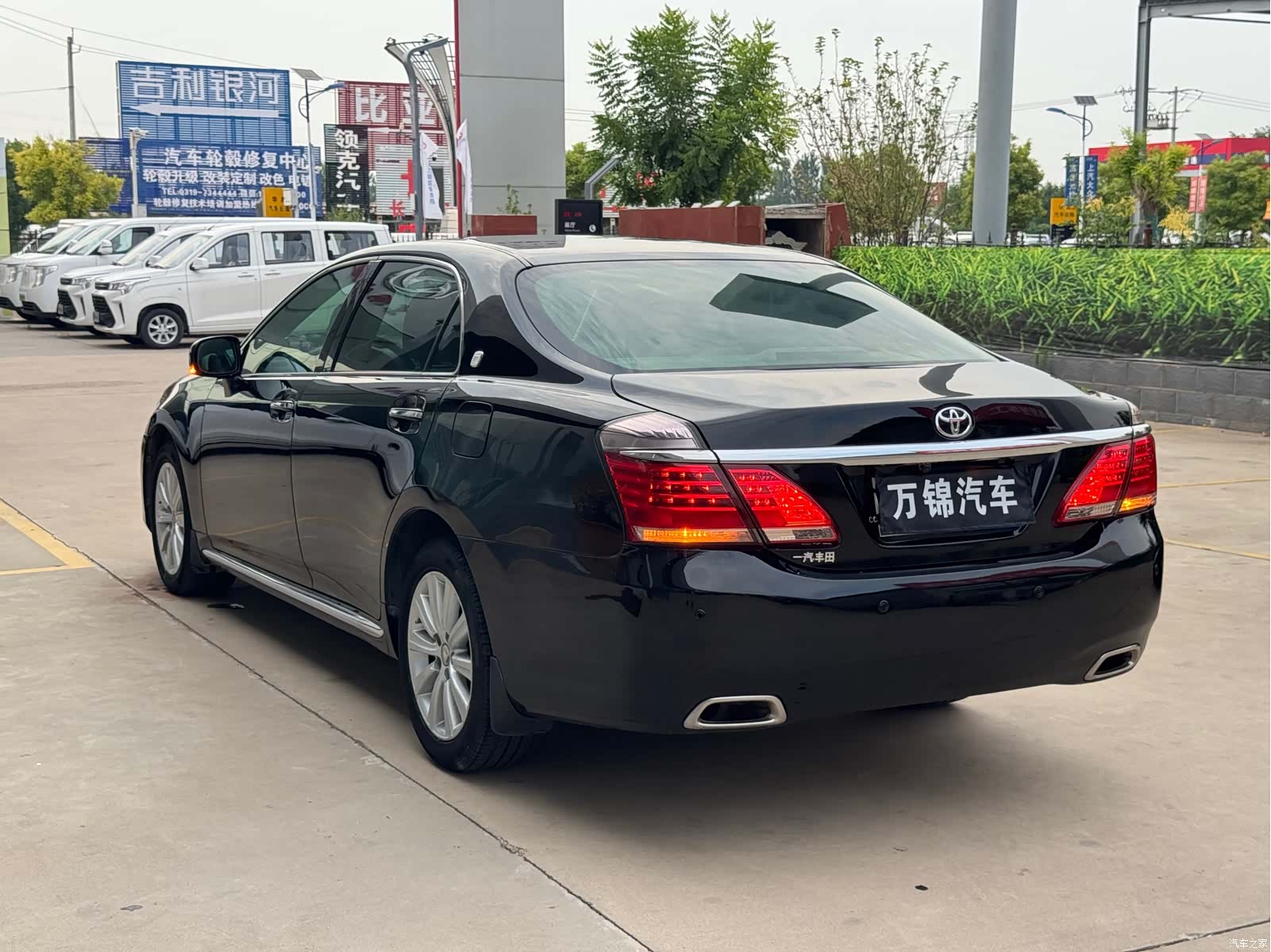 Toyota Crown, 2013 4