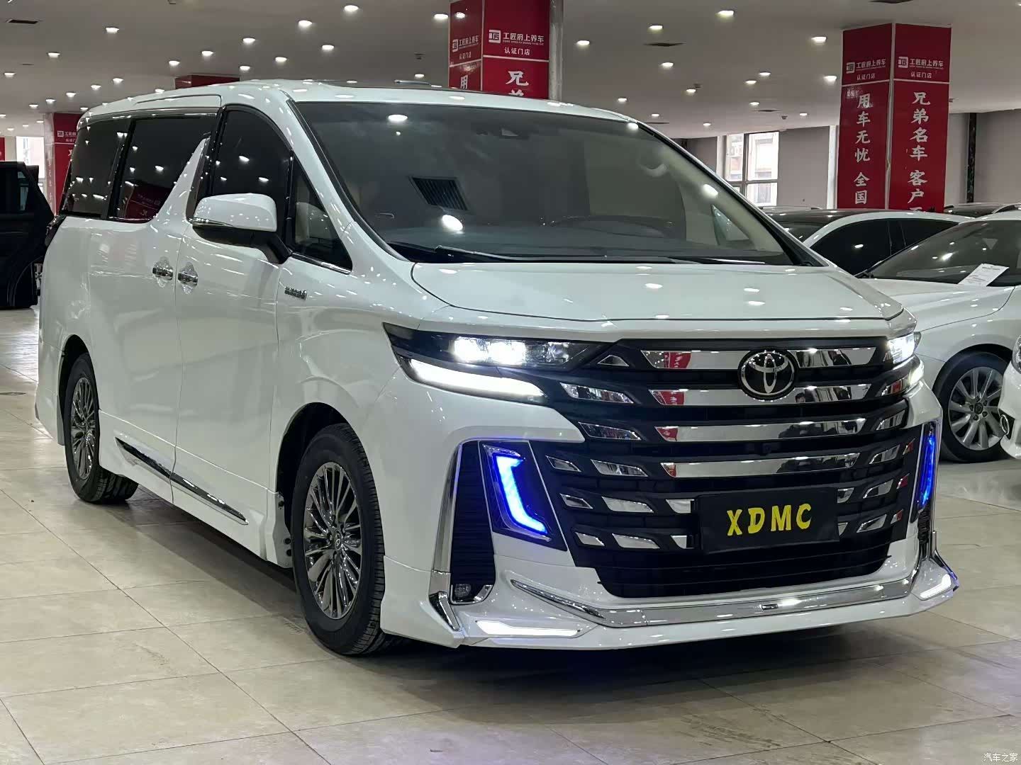 Toyota Vellfire, 2020 3