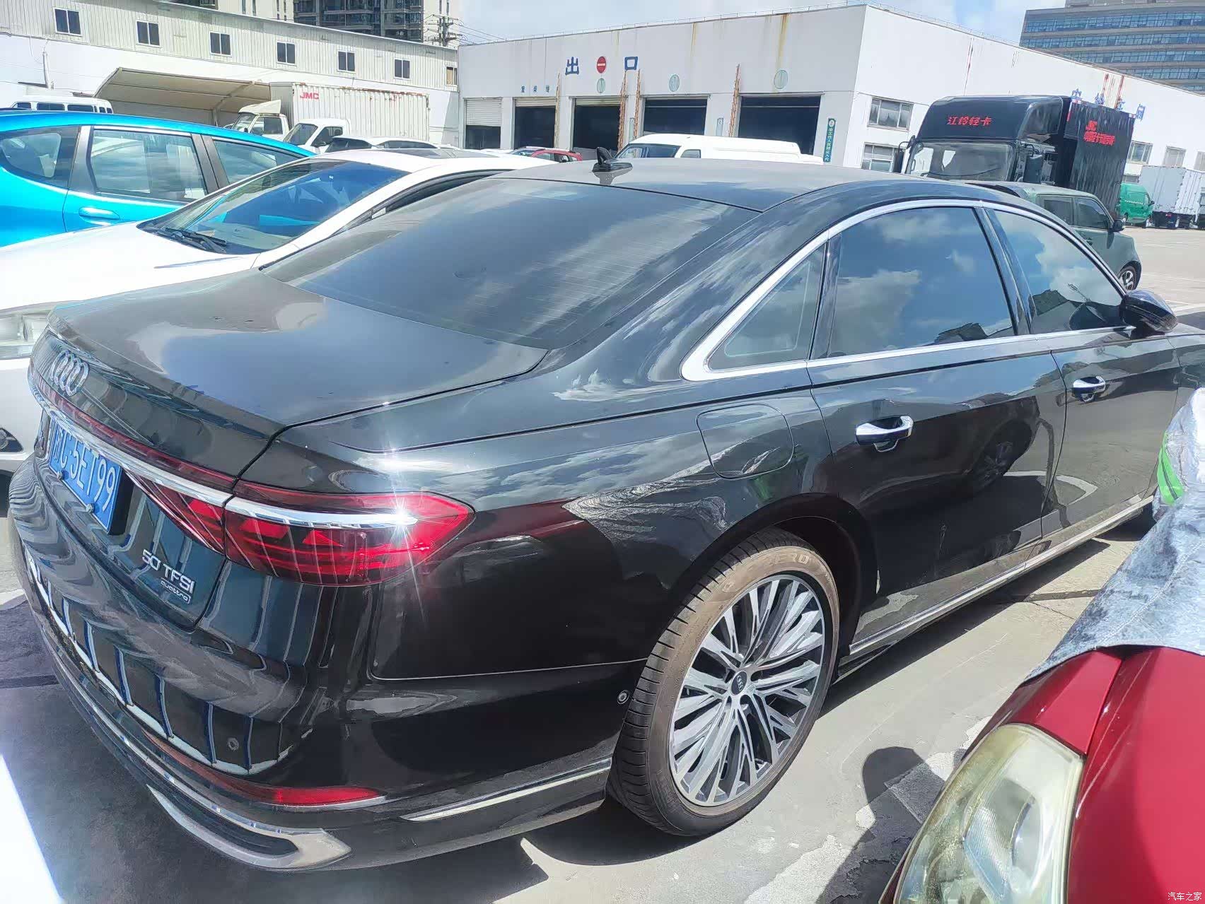 Audi A8L, 2024 4