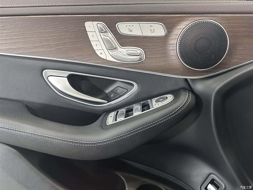 Mercedes-Benz GLC, 2023 14