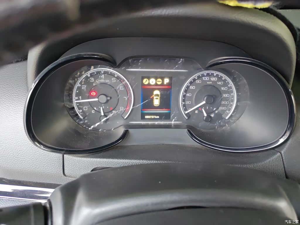 DongFeng AX7, 2018 8