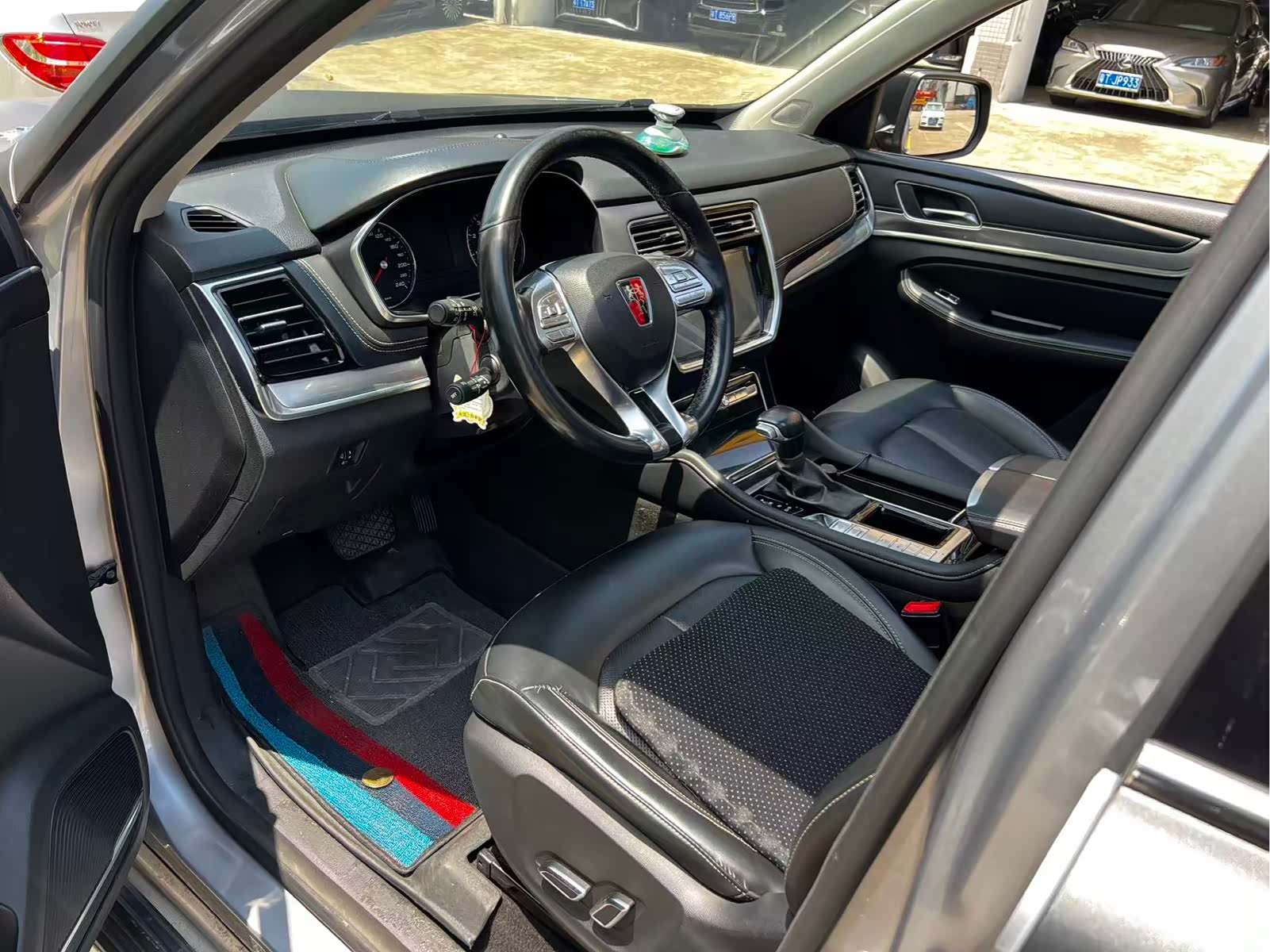 Roewe RX8, 2018 7