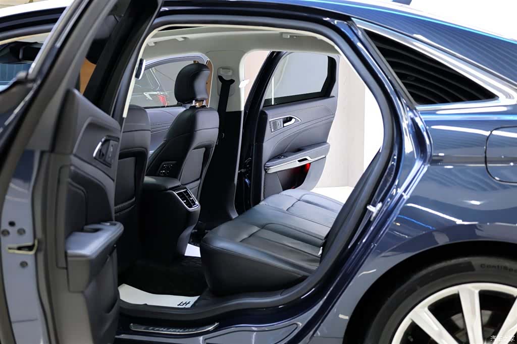 Ford Taurus, 2022 29