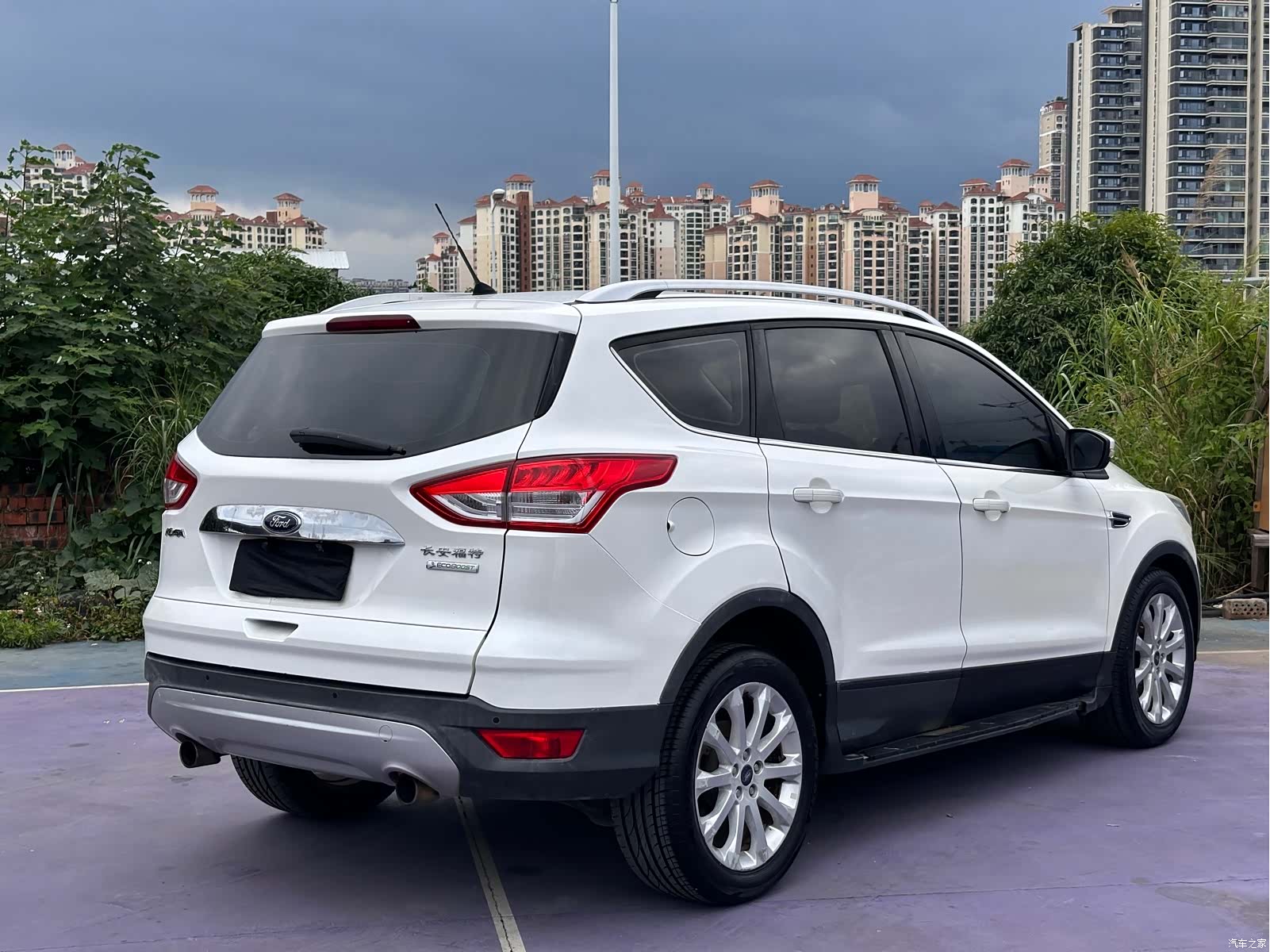 Ford Kuga, 2015 6