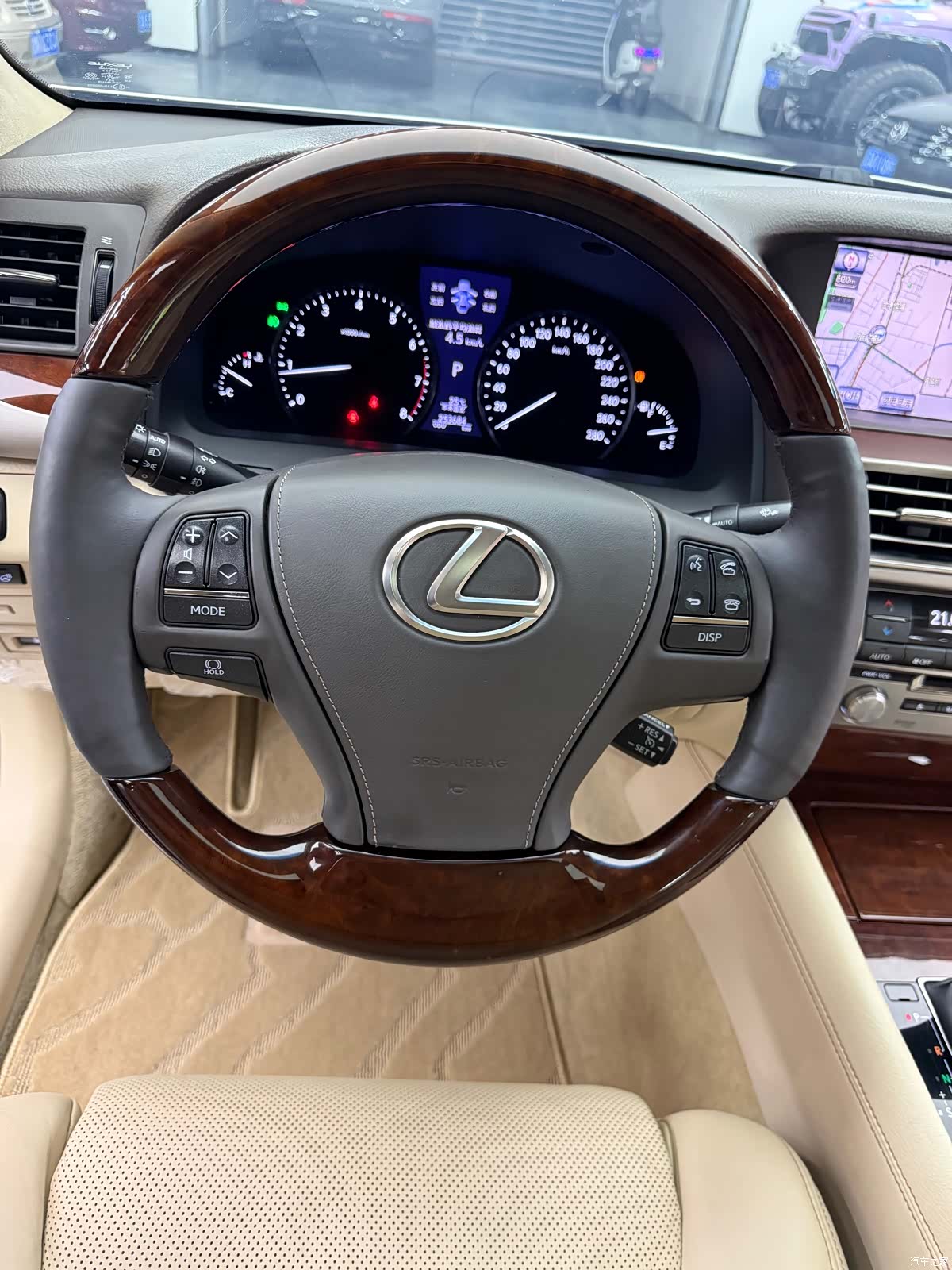 Lexus LS, 2013 33