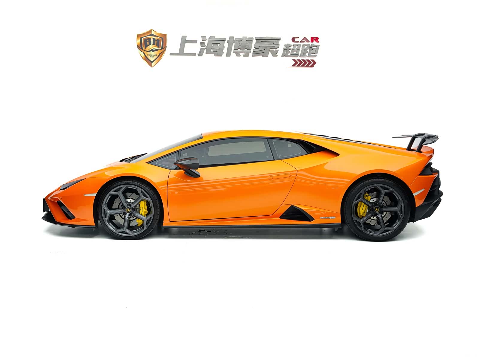 Lamborghini Huracán, 2023 все фото