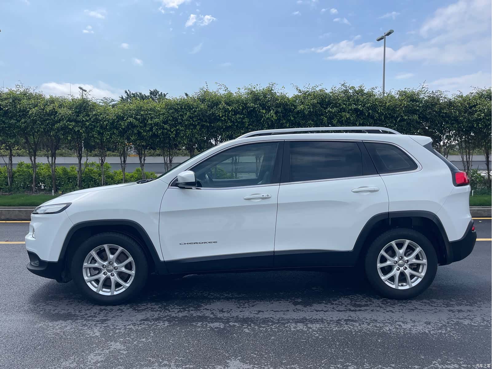 Jeep Cherokee, 2018 4