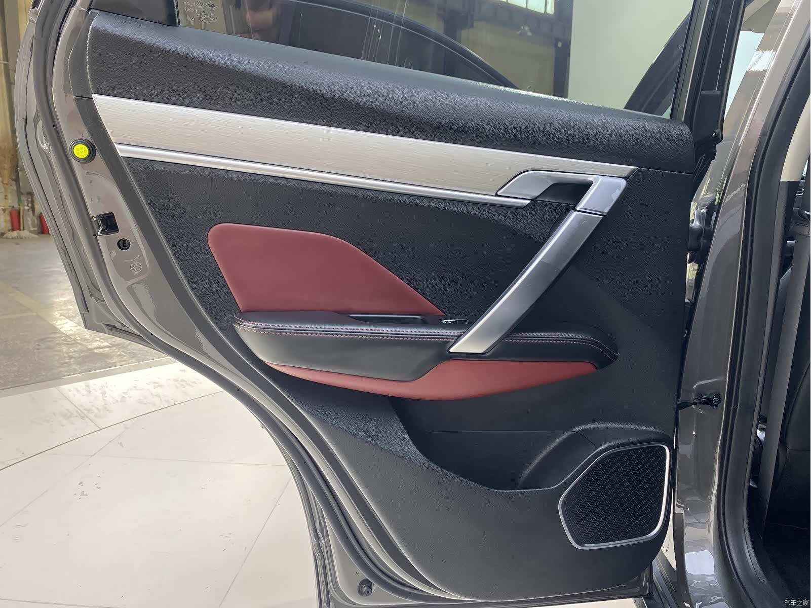 Geely Coolray, 2022 17
