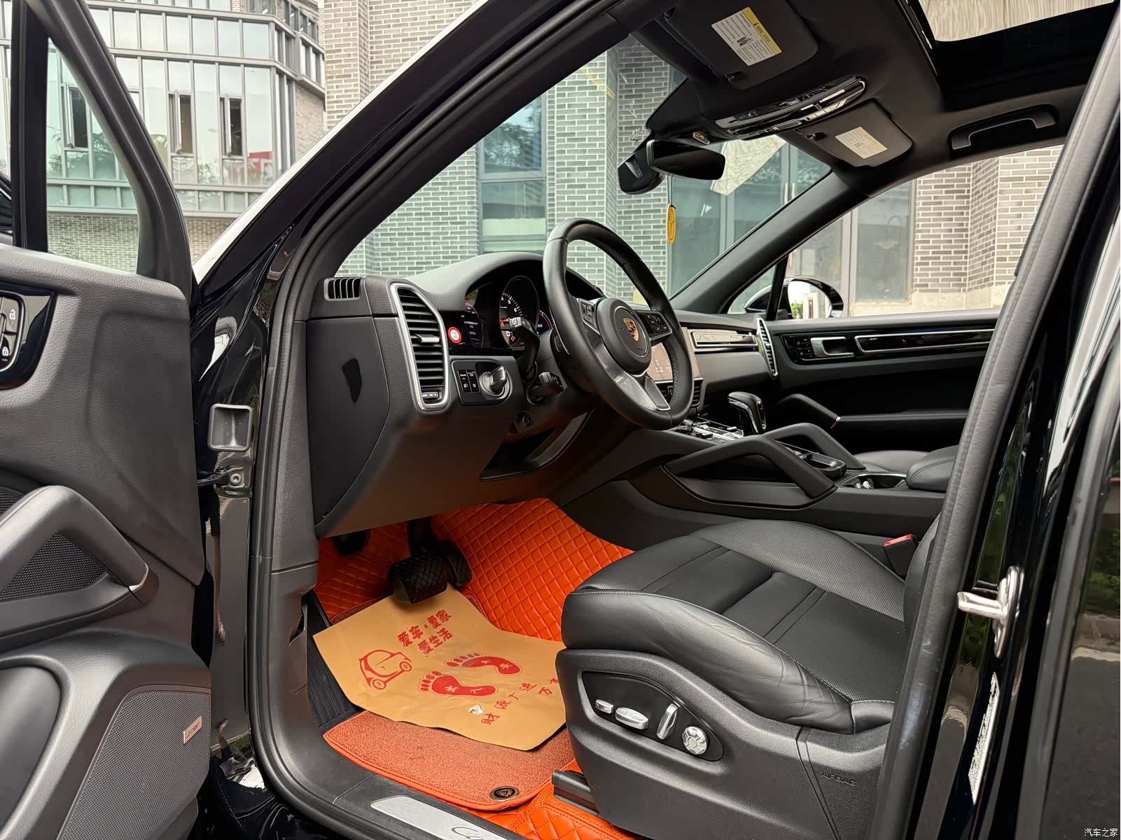 Porsche Cayenne, 2022 все фото