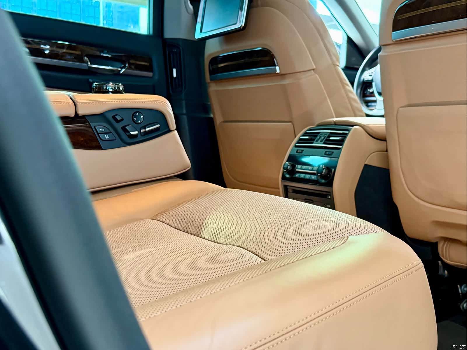 BMW 7 Series, 2014 39