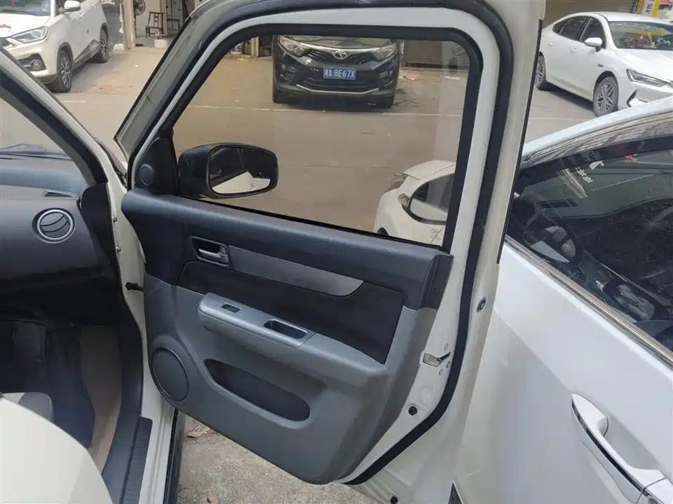 Suzuki Swift Suzuki Swift