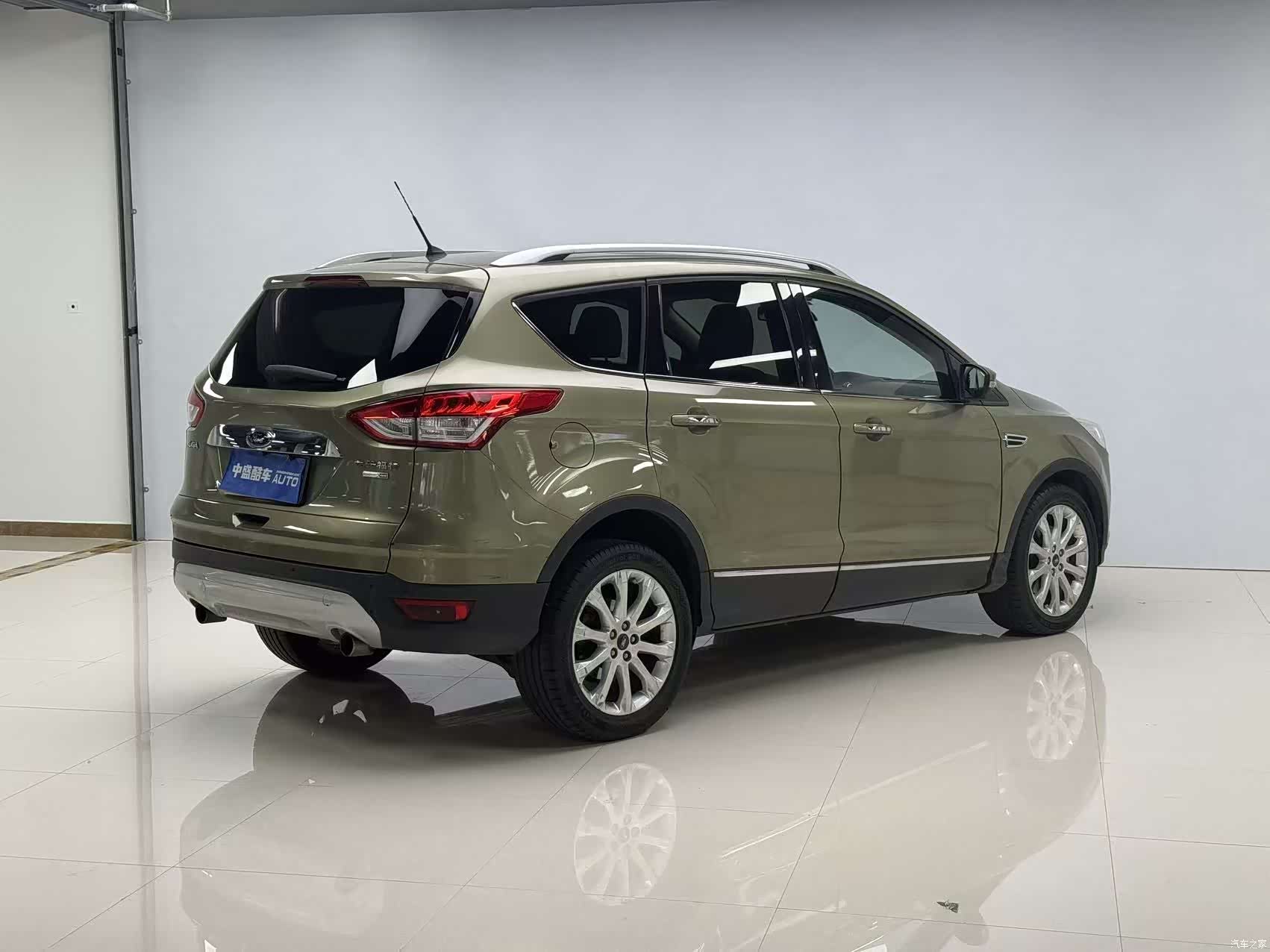 Ford Kuga, 2013 12