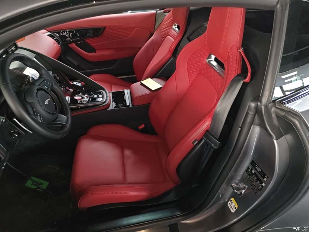 Jaguar F-TYPE, 2024 17