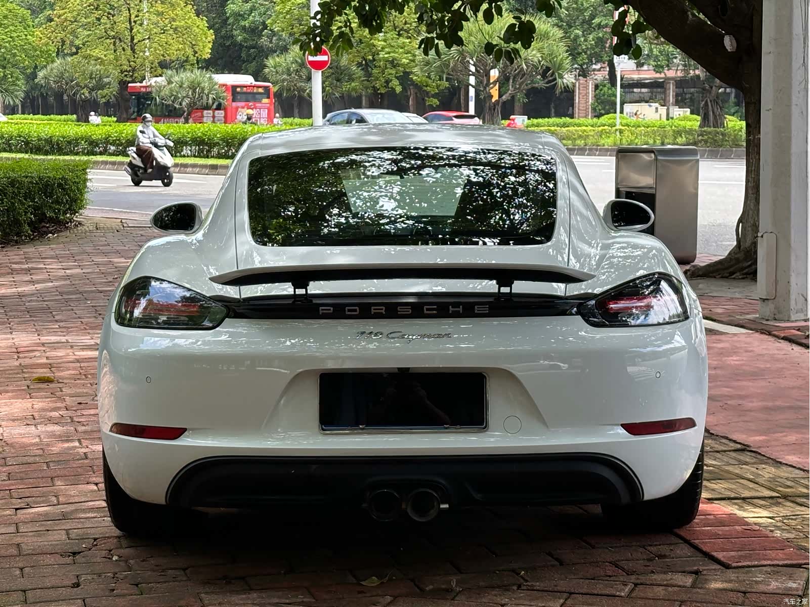 Porsche Cayman, 2024 8