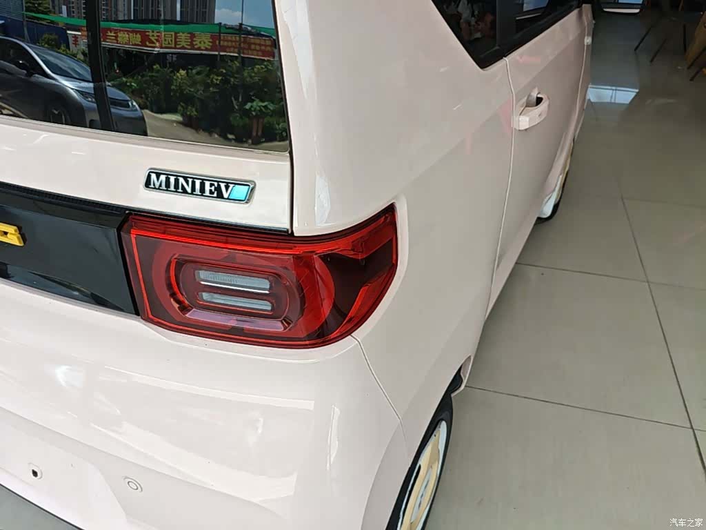 Wuling MINIEV, 2022 8