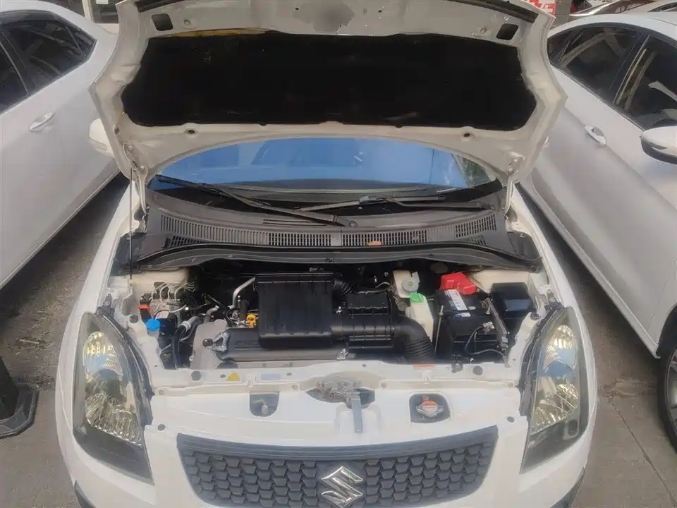 Suzuki Swift Suzuki Swift