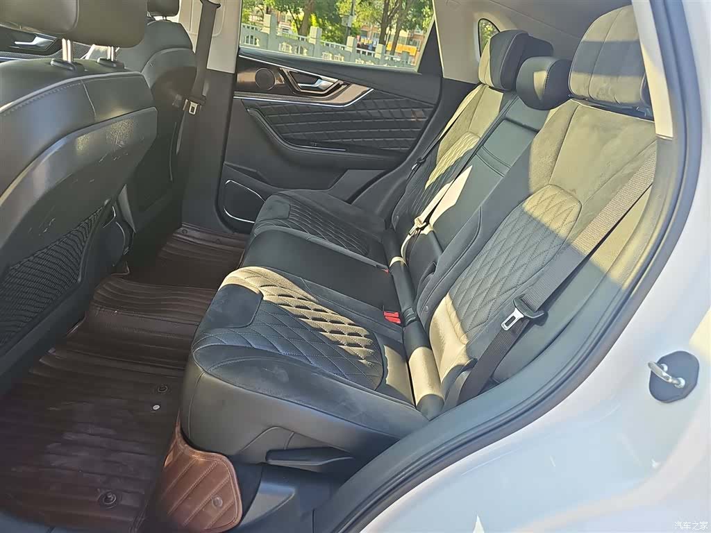 Hongqi HS5, 2020 18