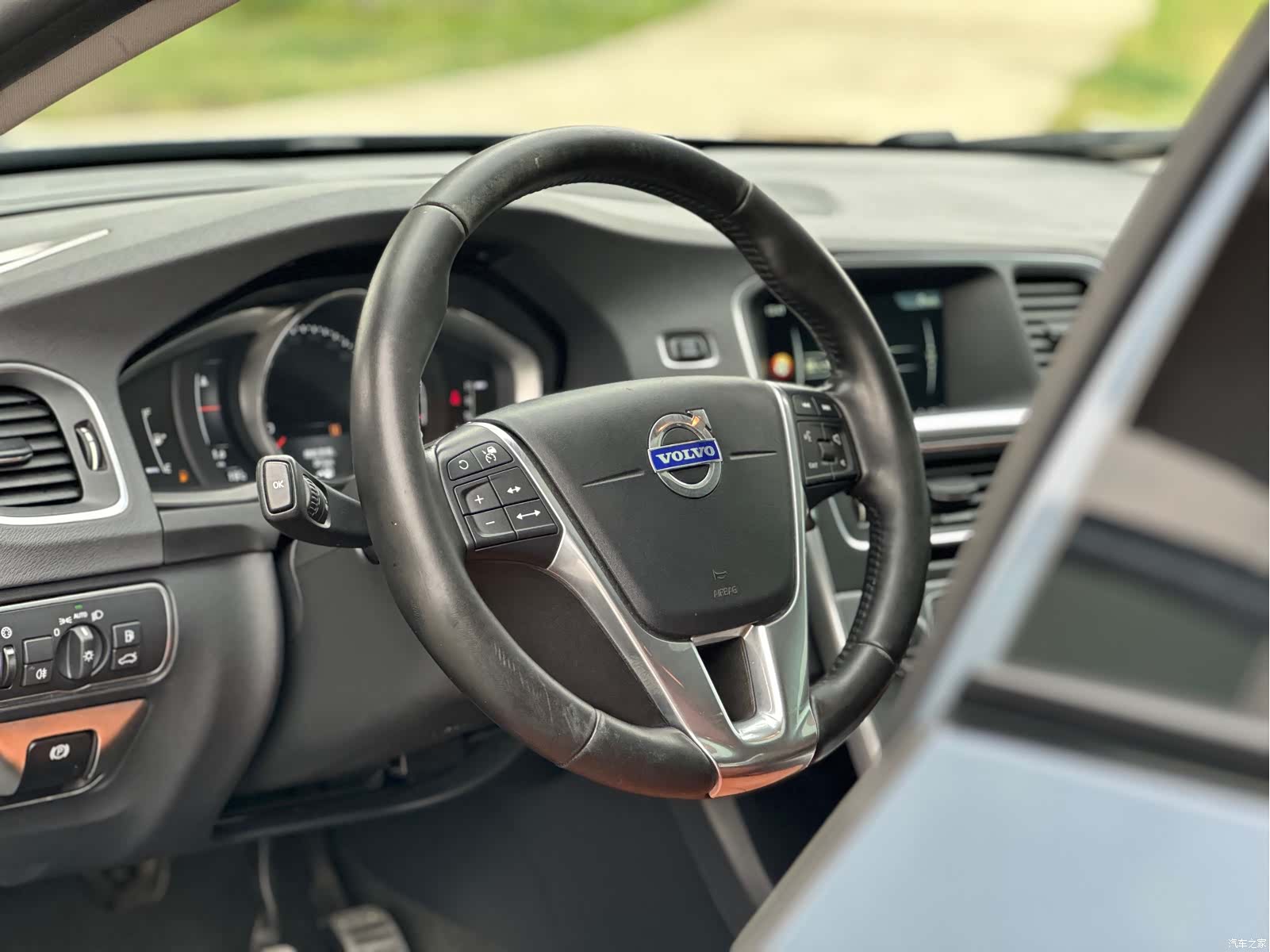 Volvo S60, 2016 все фото
