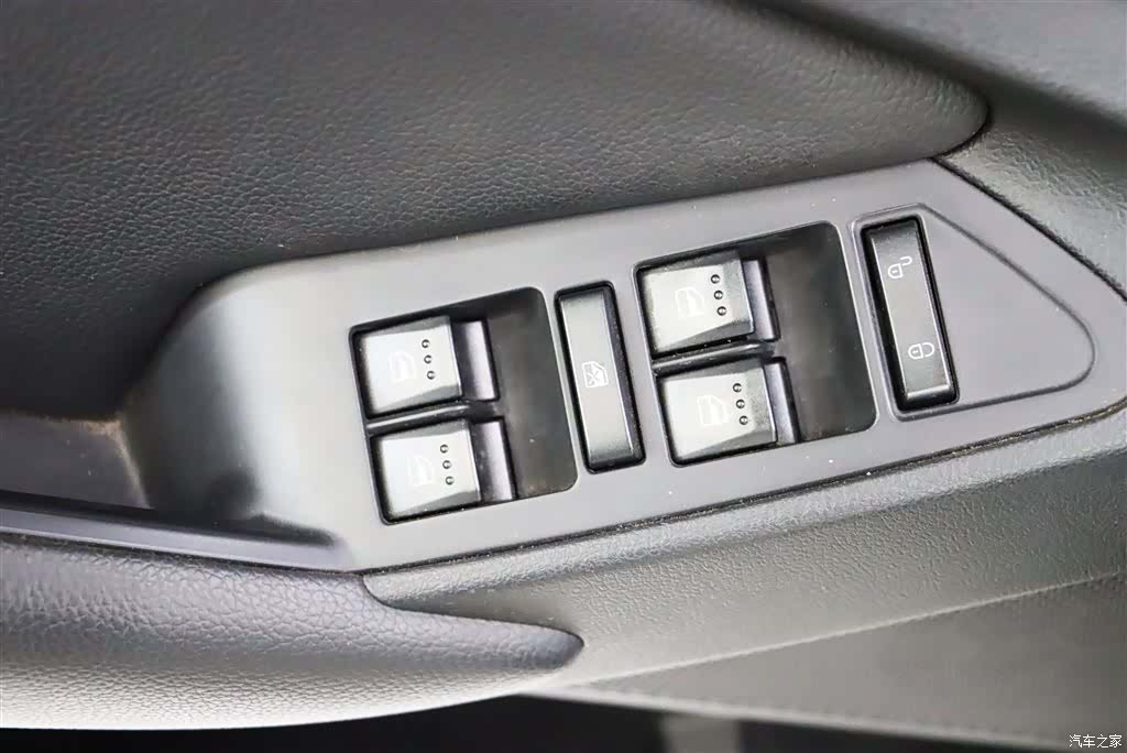 BAIC X65, 2015 12