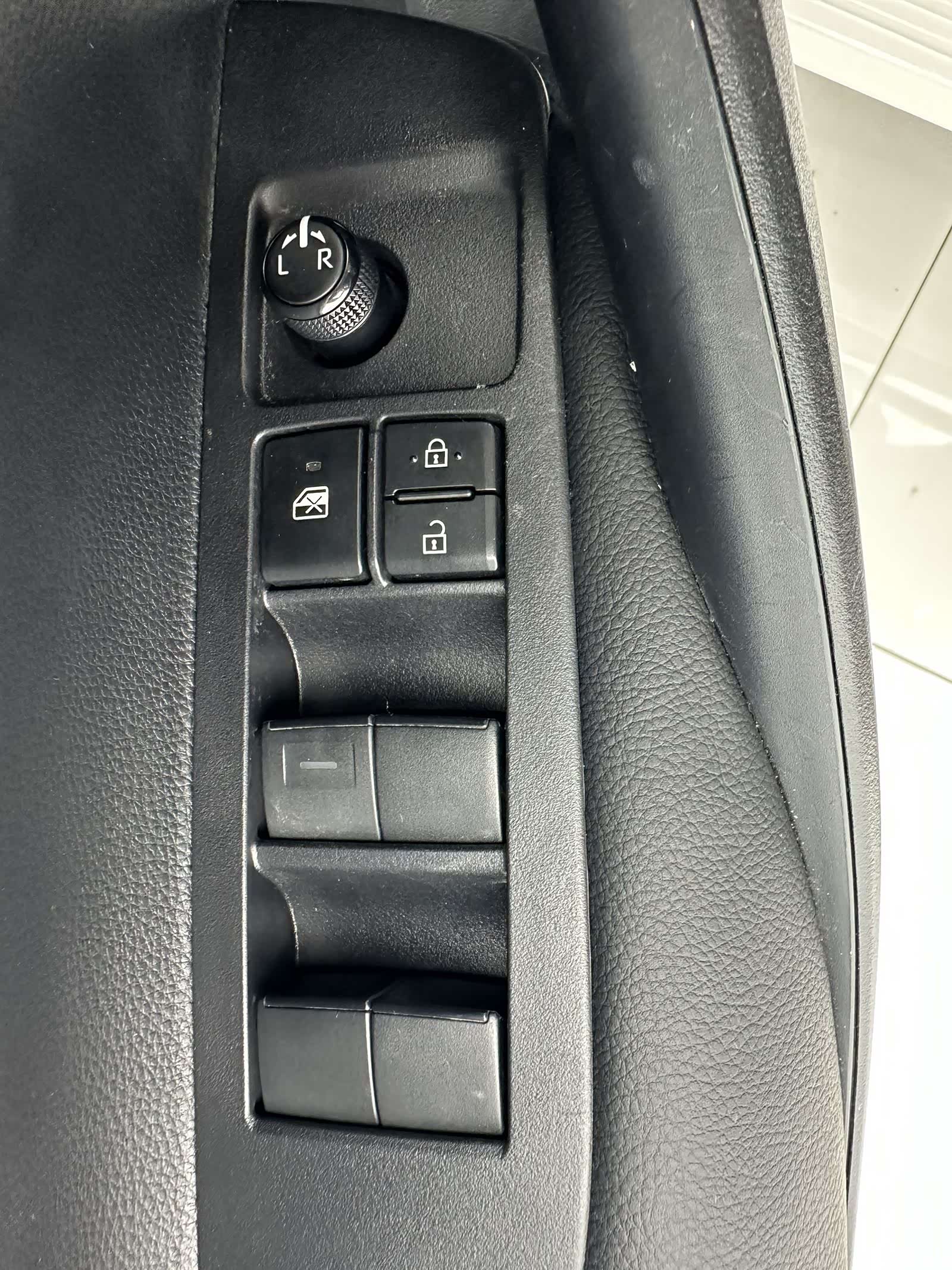 Toyota Corolla, 2023 11