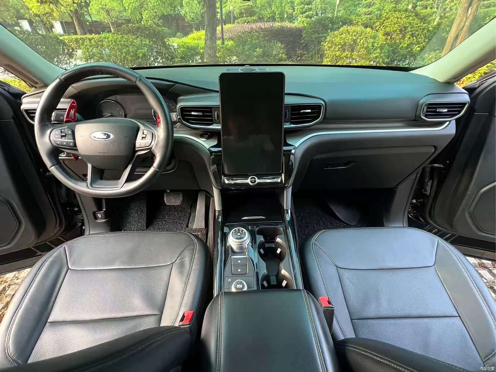 Ford Explorer, 2021 10