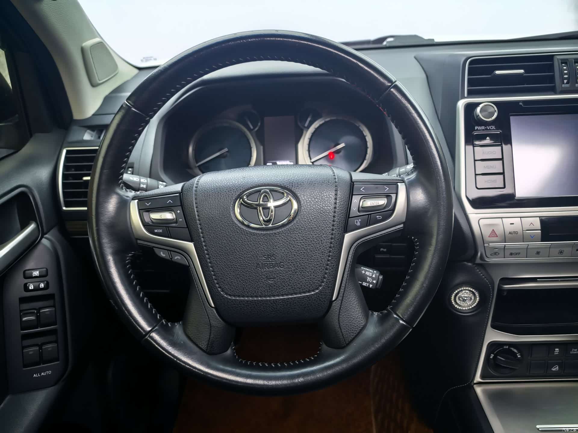 Toyota Prado, 2020 25