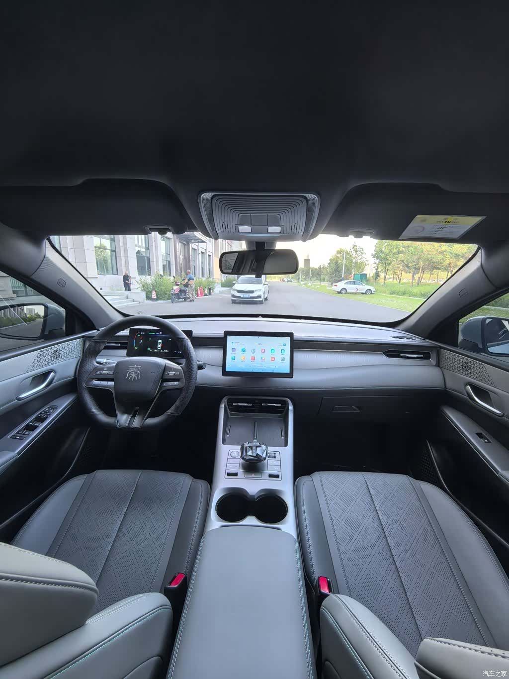 BYD Qin, 2025 10