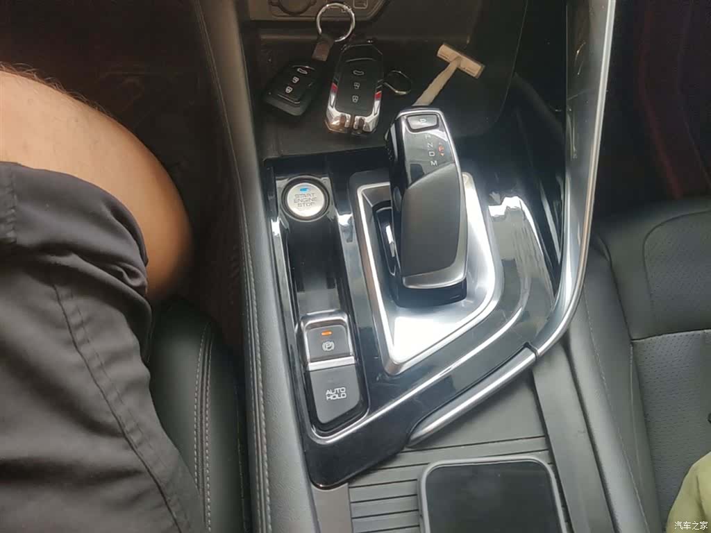 DongFeng AX7, 2019 14