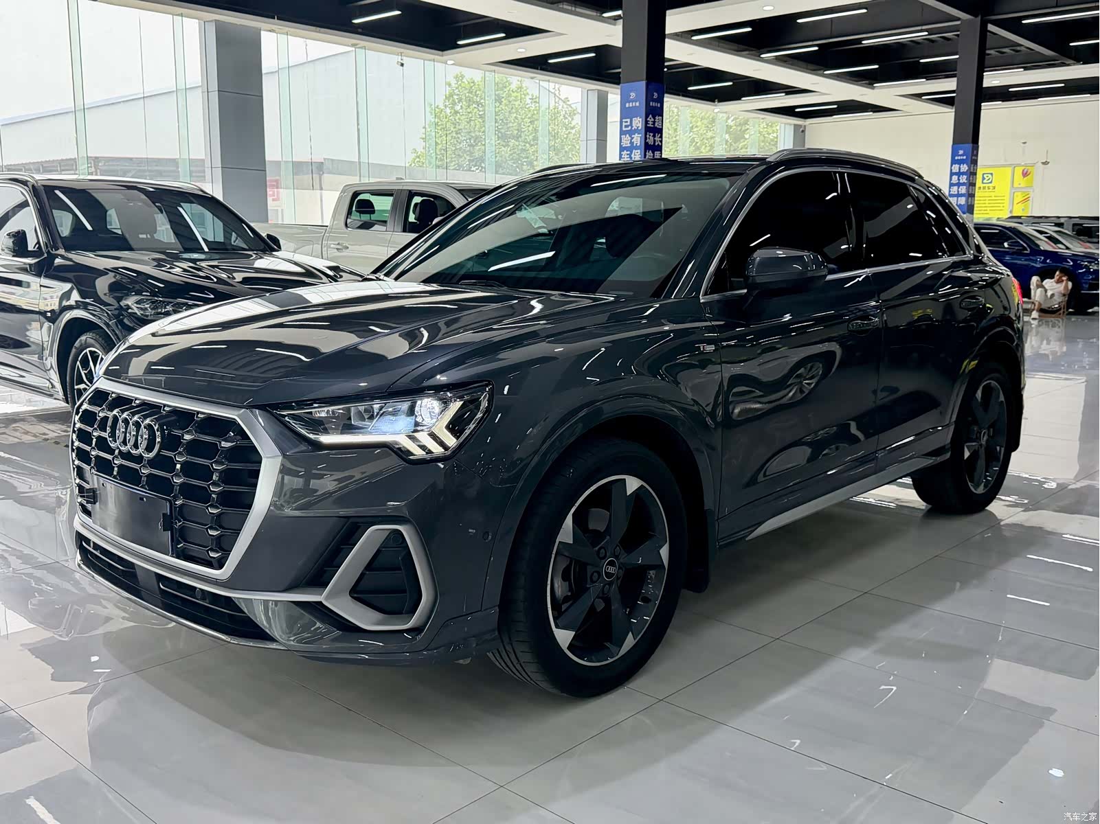 Audi Q3, 2022 1
