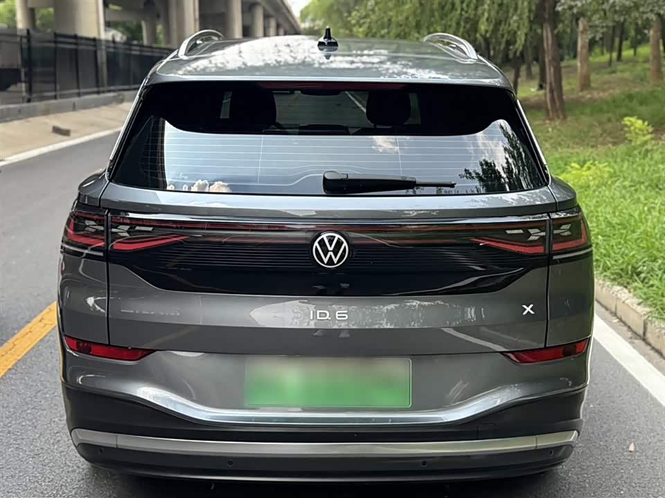 Volkswagen ID.6 X Volkswagen ID.6 X