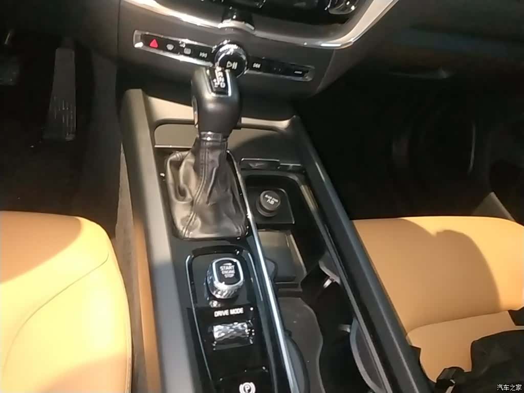 Volvo XC60, 2018 14