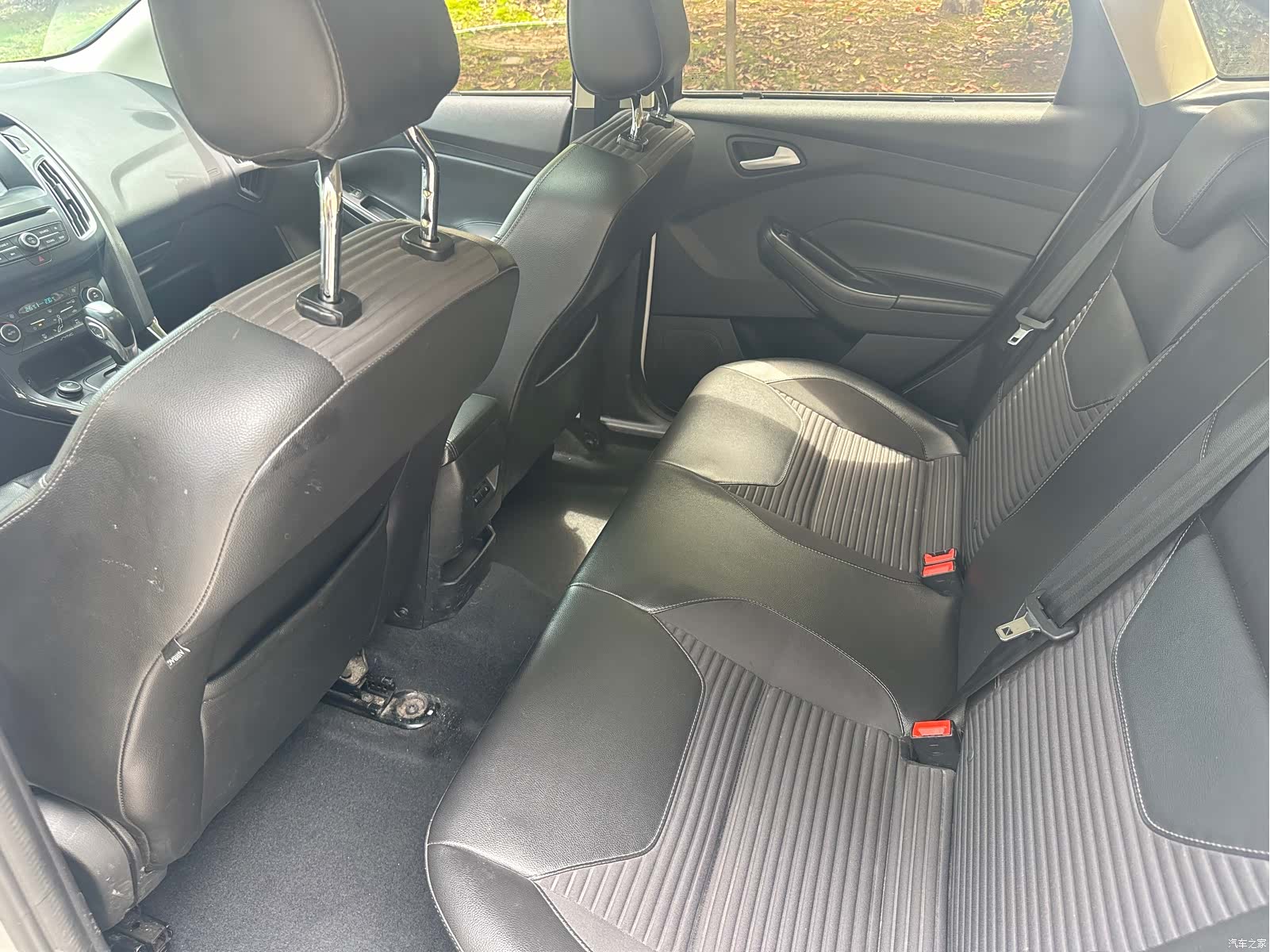 Ford Focus, 2019 11