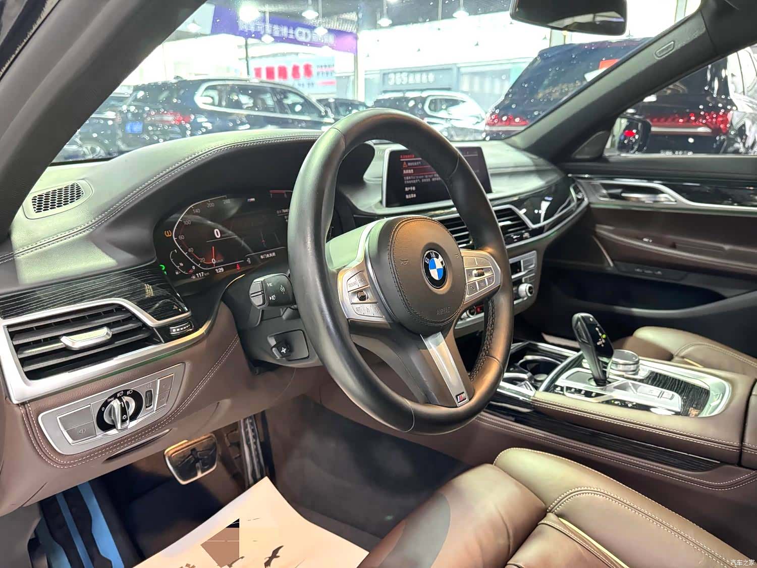 BMW 7 Series, 2021 все фото