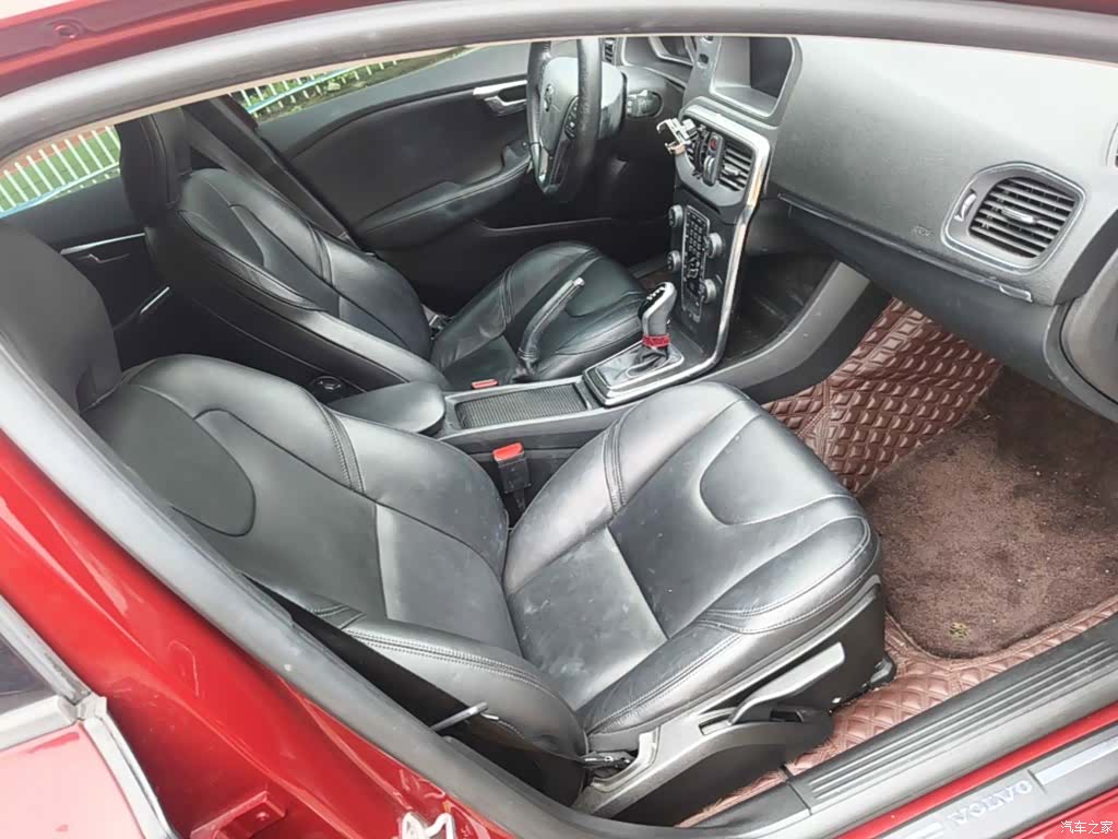 Volvo V40, 2017 25