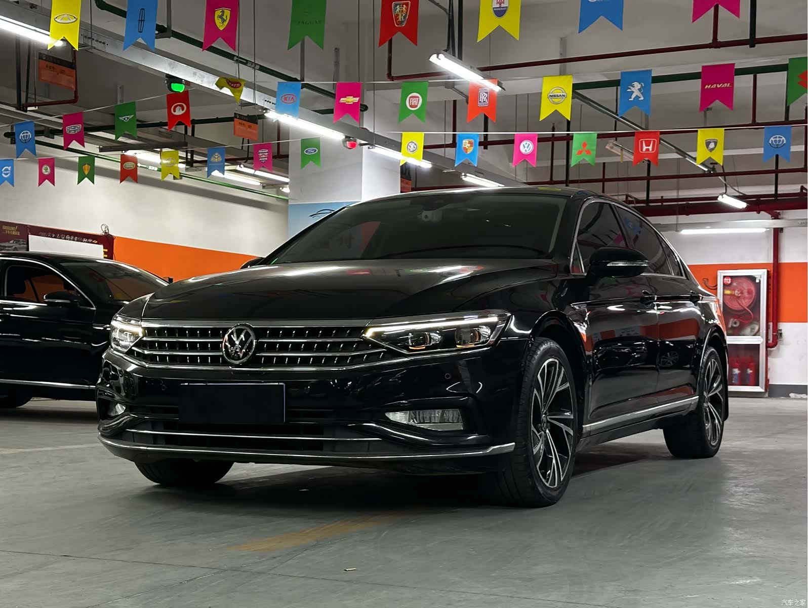 Volkswagen Magotan, 2021 1