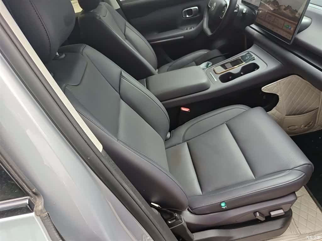 Leapmotor C16, 2025 25