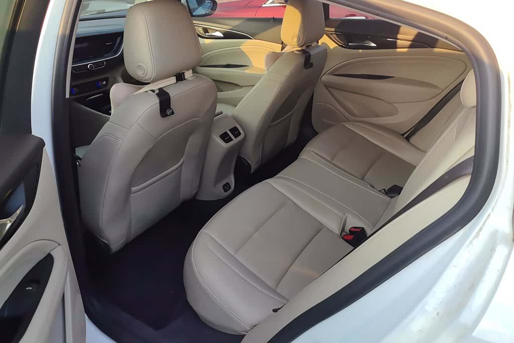 Buick Regal, 2020 11