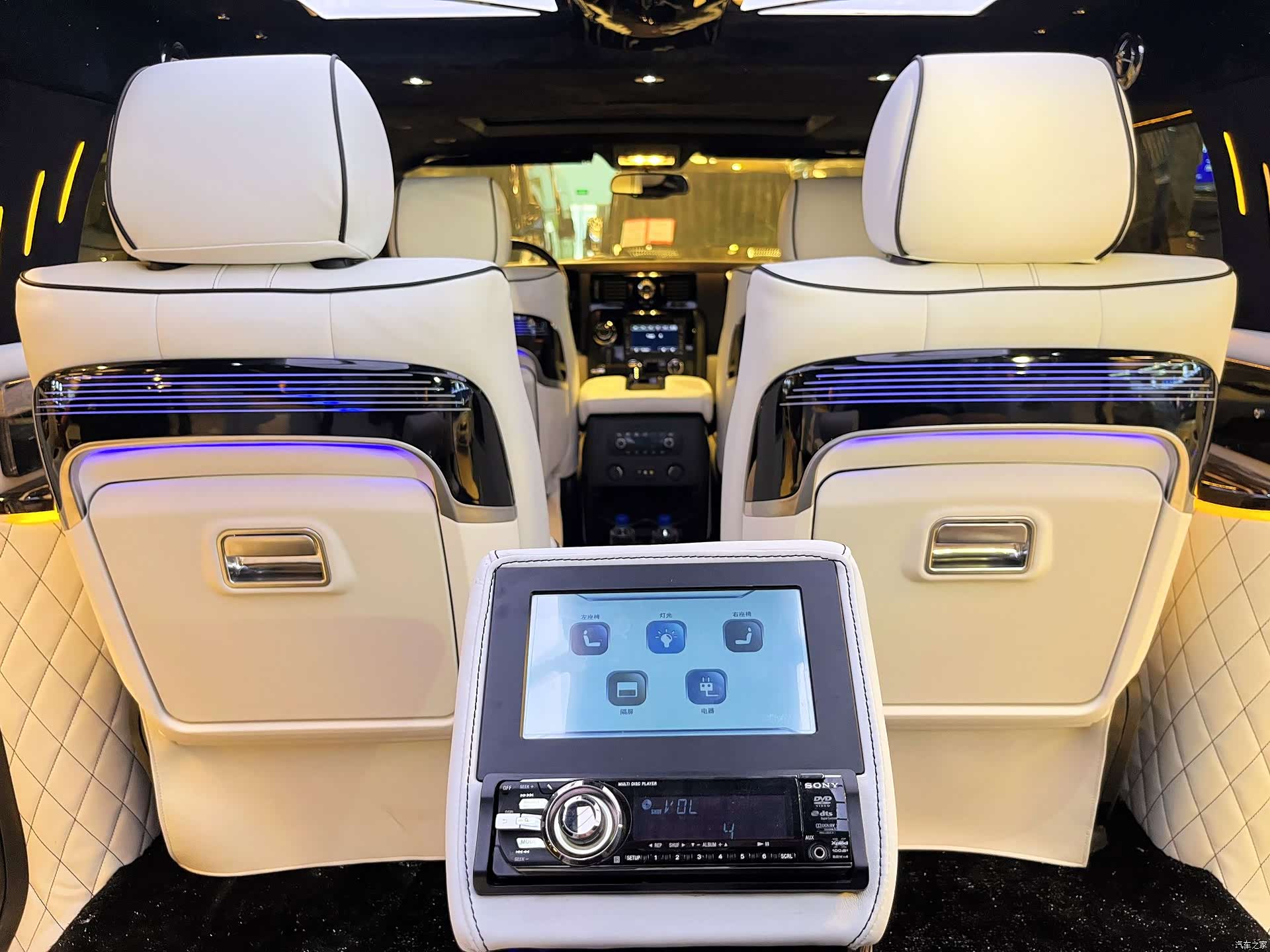 Hummer H2, 2016 32