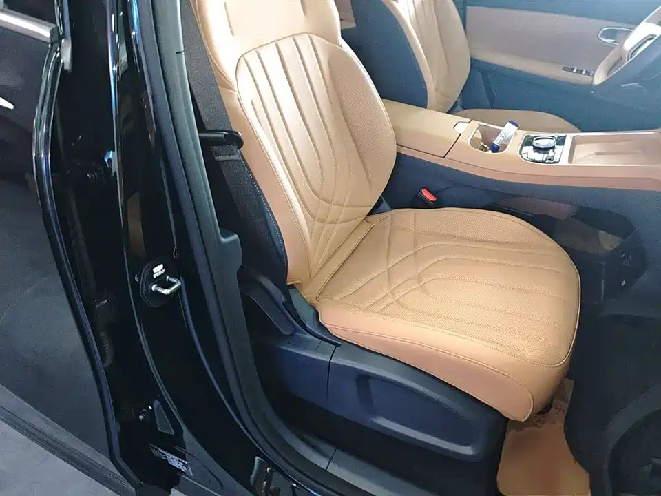 Geely Galaxy Galaxy Starship 7 EM-i