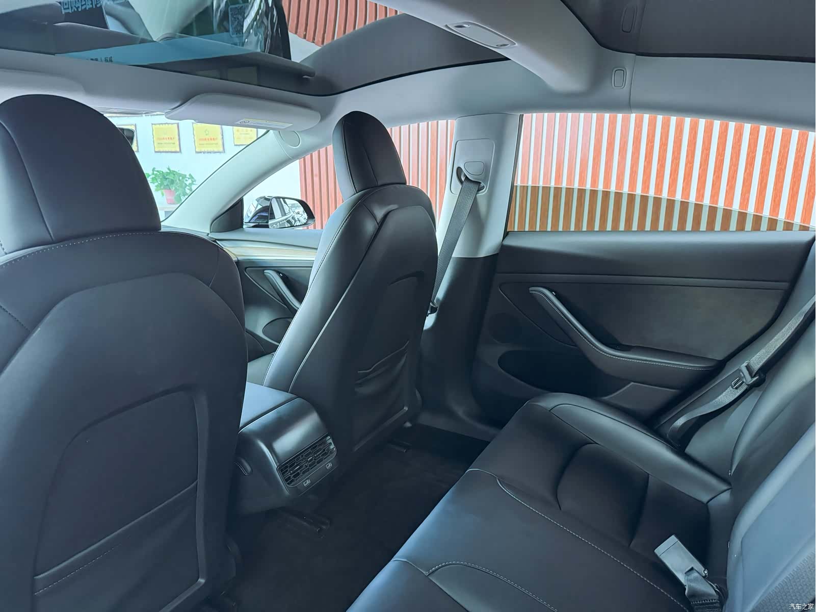 Tesla Model 3, 2023 9