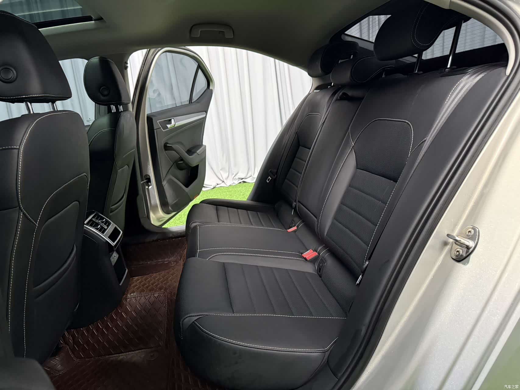 Skoda Superb, 2022 9