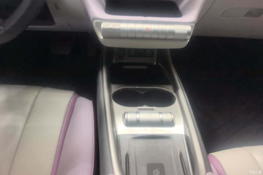BYD Dolphin, 2024 16